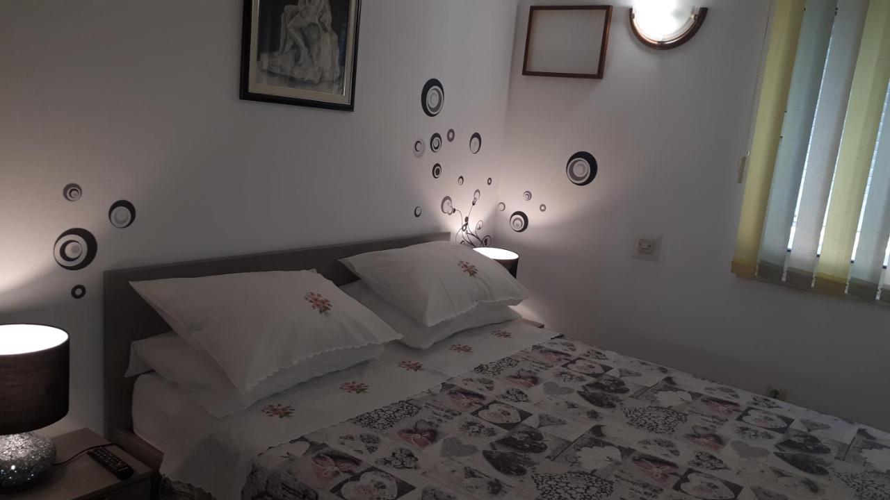 Apartments Ruzic สปลิท ภายนอก รูปภาพ