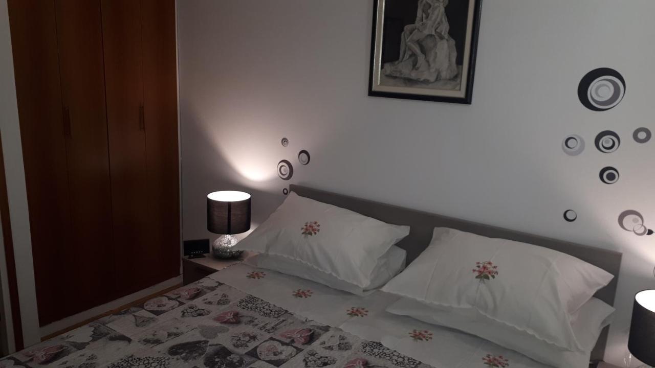Apartments Ruzic สปลิท ภายนอก รูปภาพ