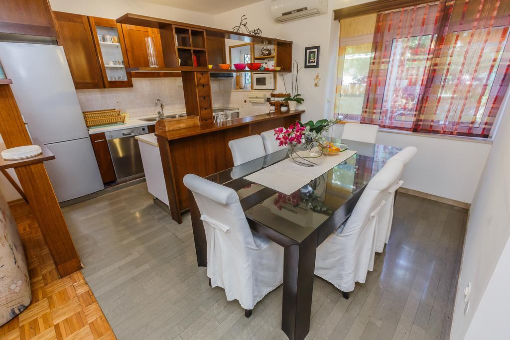 Apartments Ruzic สปลิท ภายนอก รูปภาพ