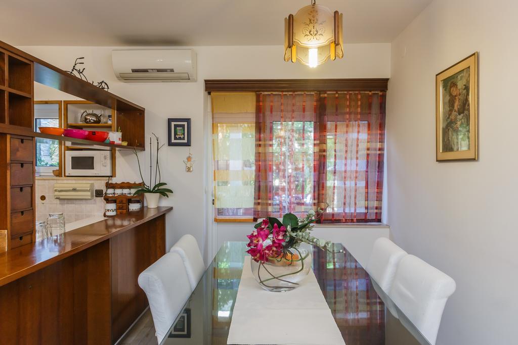 Apartments Ruzic สปลิท ภายนอก รูปภาพ